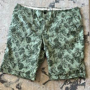 Jack and Jones Men’s Tropical Print Shorts